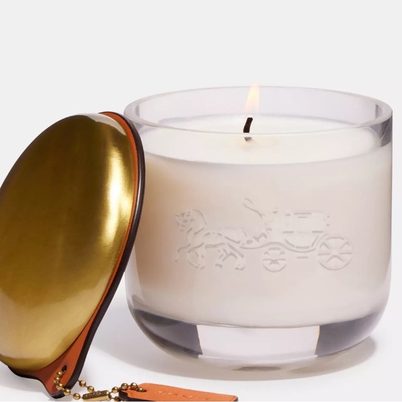 Coach Holiday Candle with Horse and Carriage Stagecoach - Picture 3 of 3